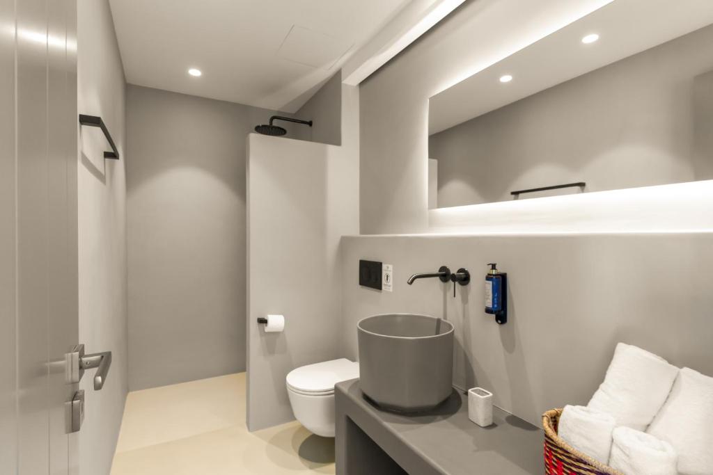 Clementina Paros - 13