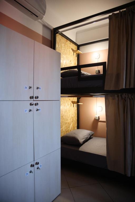 Cama o camas de una habitación en Shkodra Hostel & Day Tours