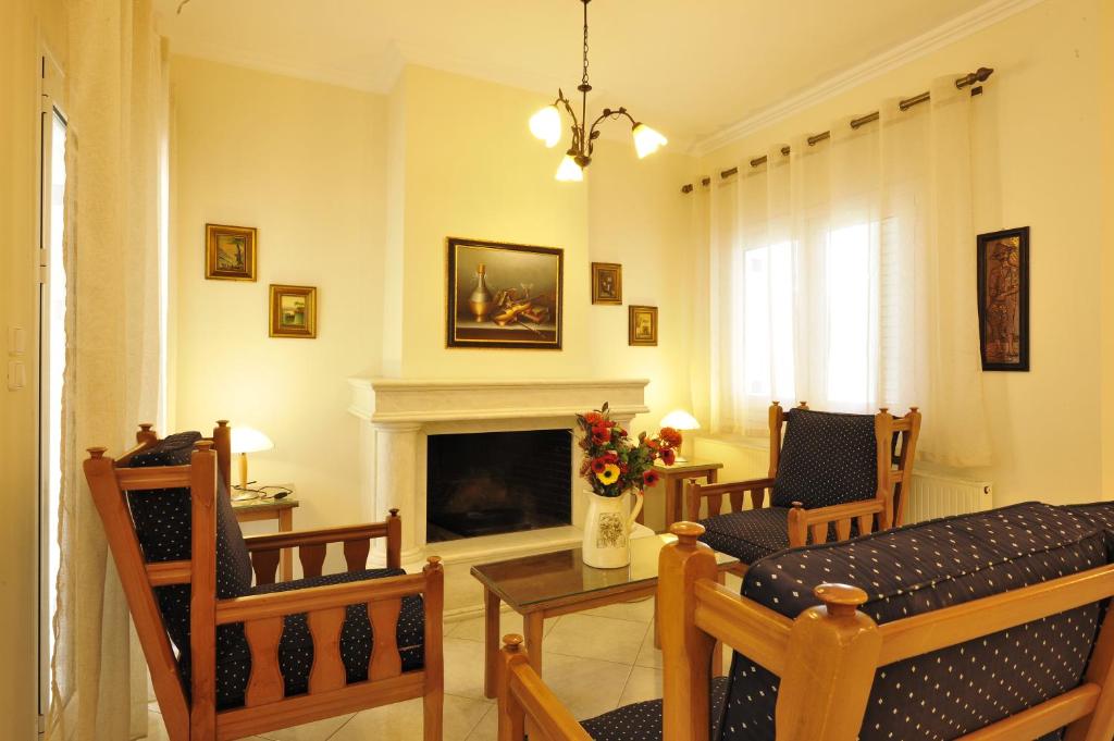 พื้นที่นั่งเล่นของ Peloponeese CORINTHOS SEASIDE VILLA FOR SHORT RENT