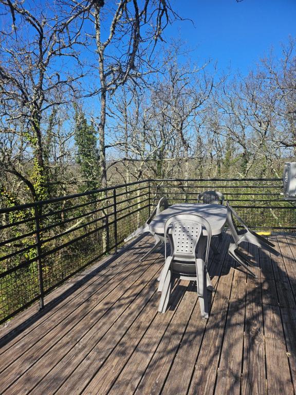 Balkón nebo terasa v ubytování Gîte Les Durands