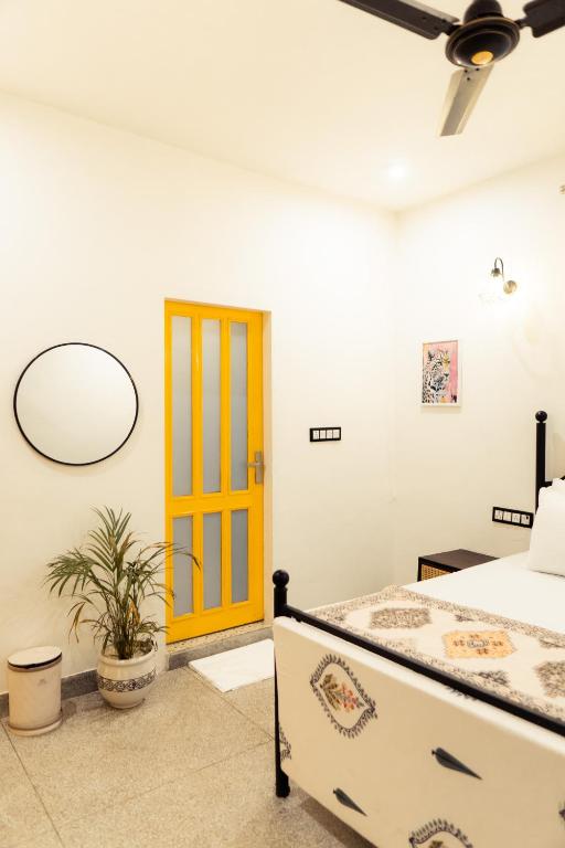 Postel nebo postele na pokoji v ubytování Bingo Stay & Cafe