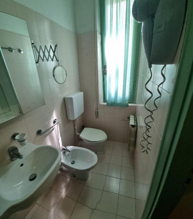 Koupelna v ubytování Hotel K2 Cervia 3 stelle sup