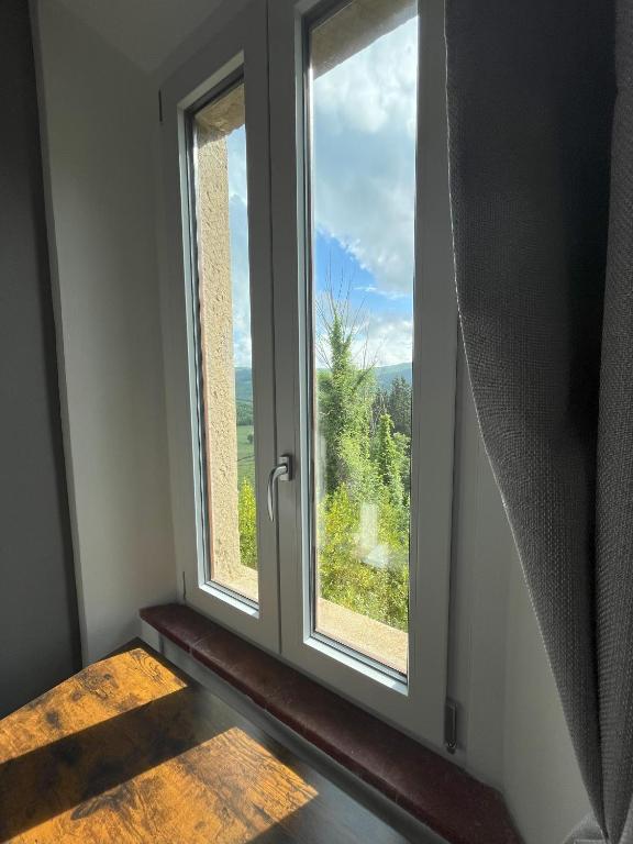 Nespecifikovaný výhled na hory nebo výhled na hory při pohledu z apartmánu