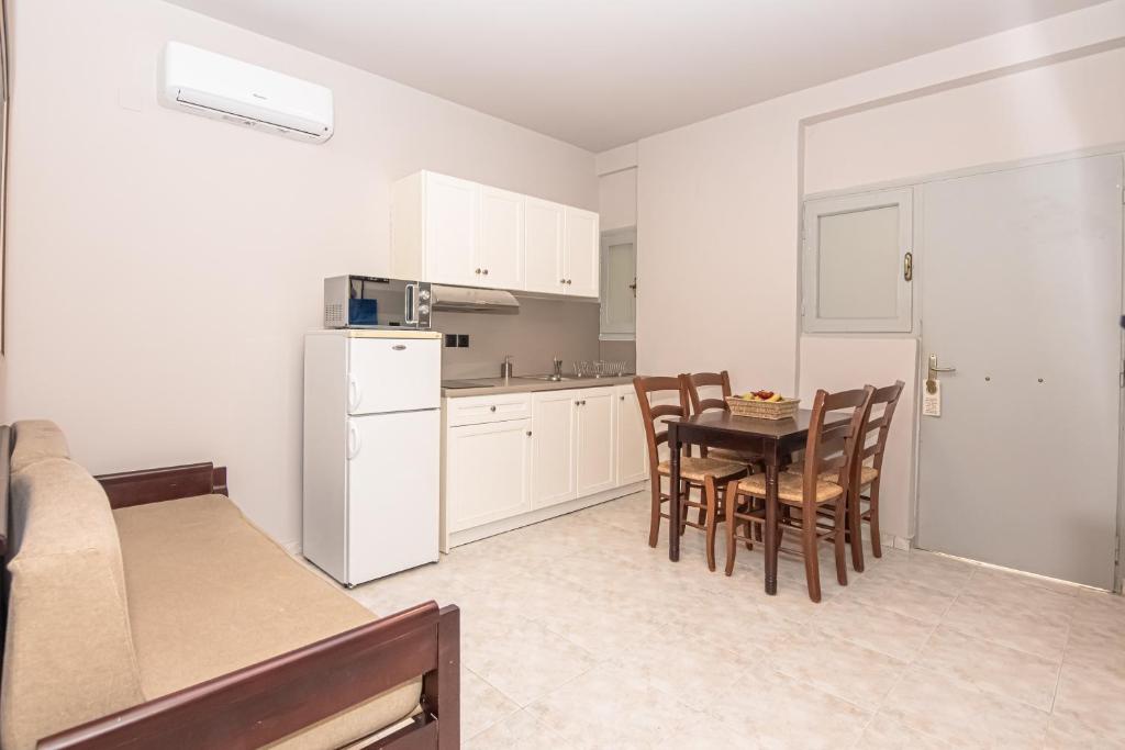 Talos Hotel Apartments - 15