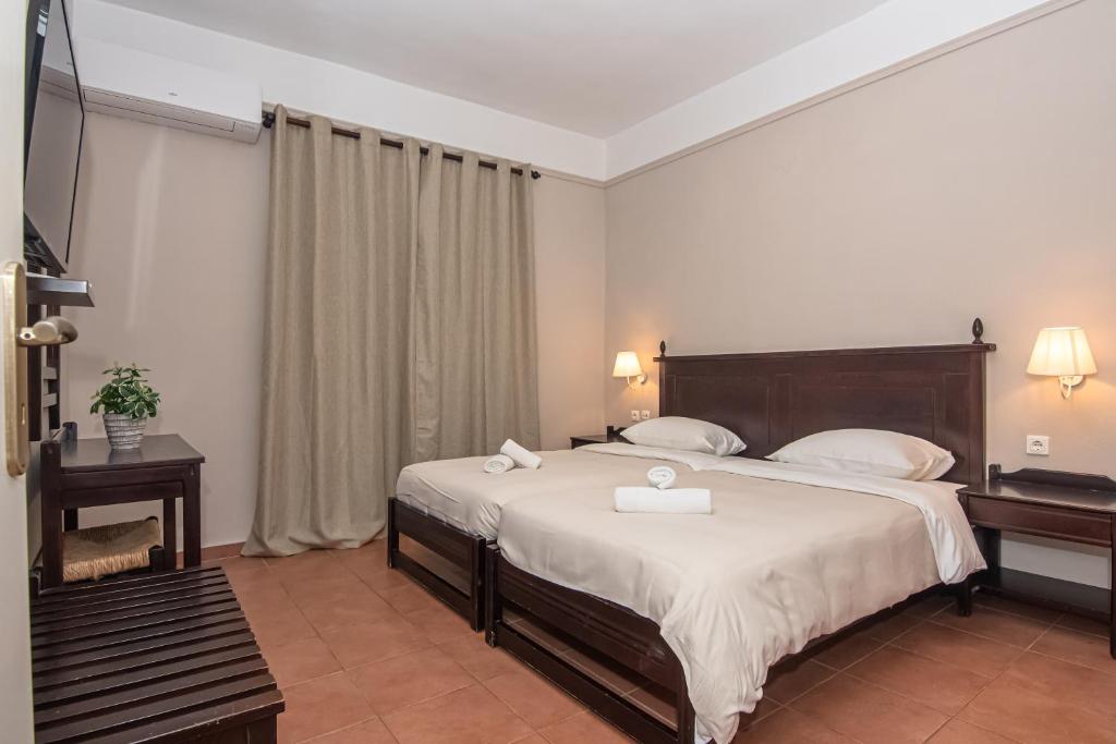 Talos Hotel Apartments - 9