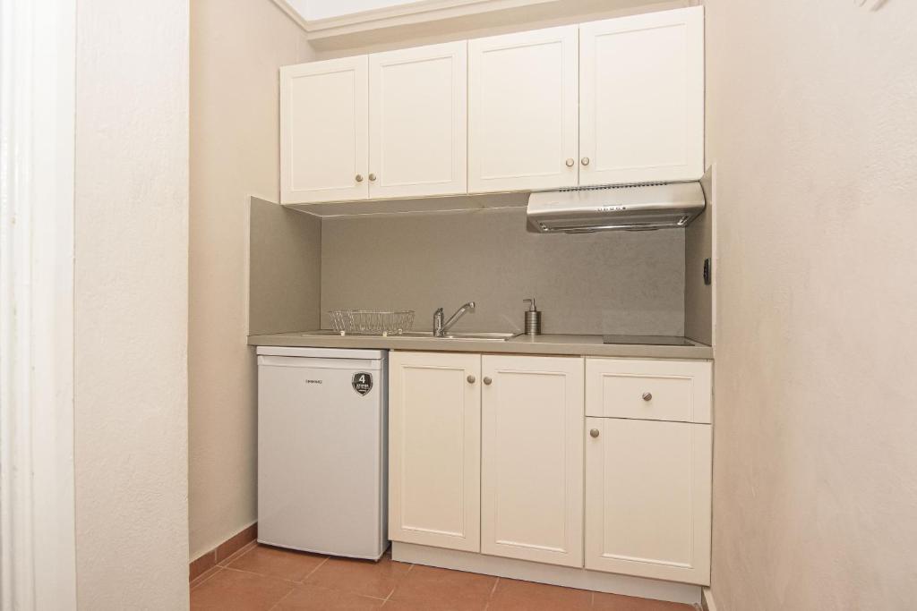 Talos Hotel Apartments - 6