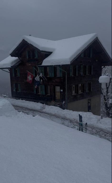 Traditional chalet in Wengen - Top Floor v zimě