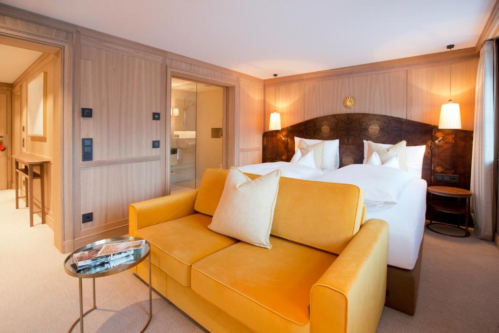 Posezení v ubytování Hotel Sonnenburg