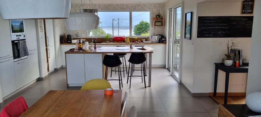 Photo de la galerie de l'établissement Grande maison vue mer, à Carantec