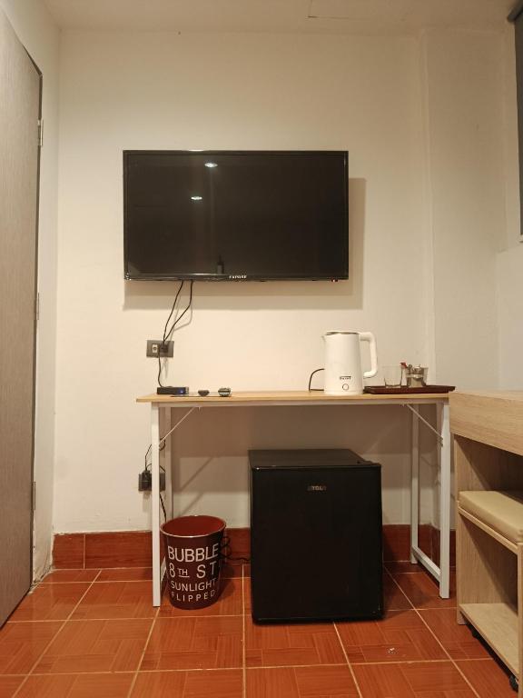 TV a/nebo společenská místnost v ubytování Hop new guest House