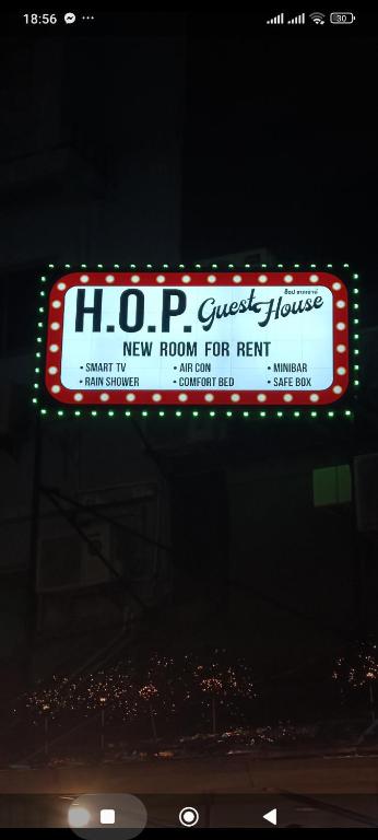 Certifikát, hodnocení, plakát nebo jiný dokument vystavený v ubytování Hop new guest House