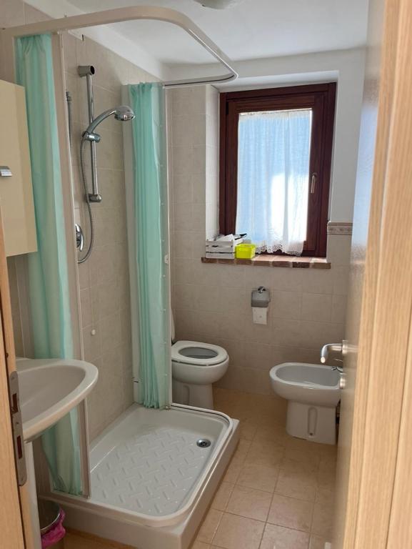 Łazienka w obiekcie agriturismo borgo del ginepro