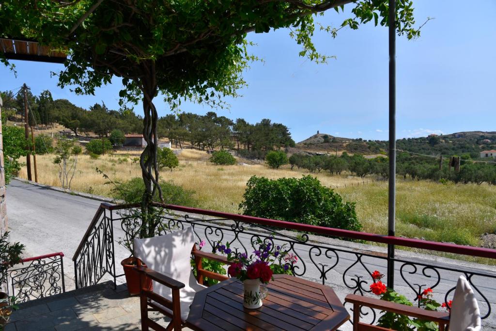 Evanthia Toroz Rooms & Studios - 13