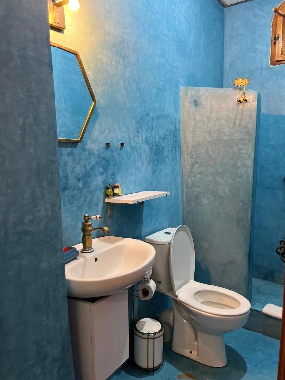 Koupelna v ubytování Riad Imndi