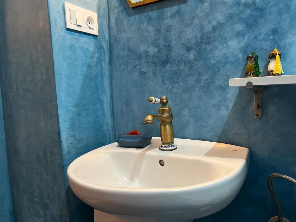 Koupelna v ubytování Riad Imndi