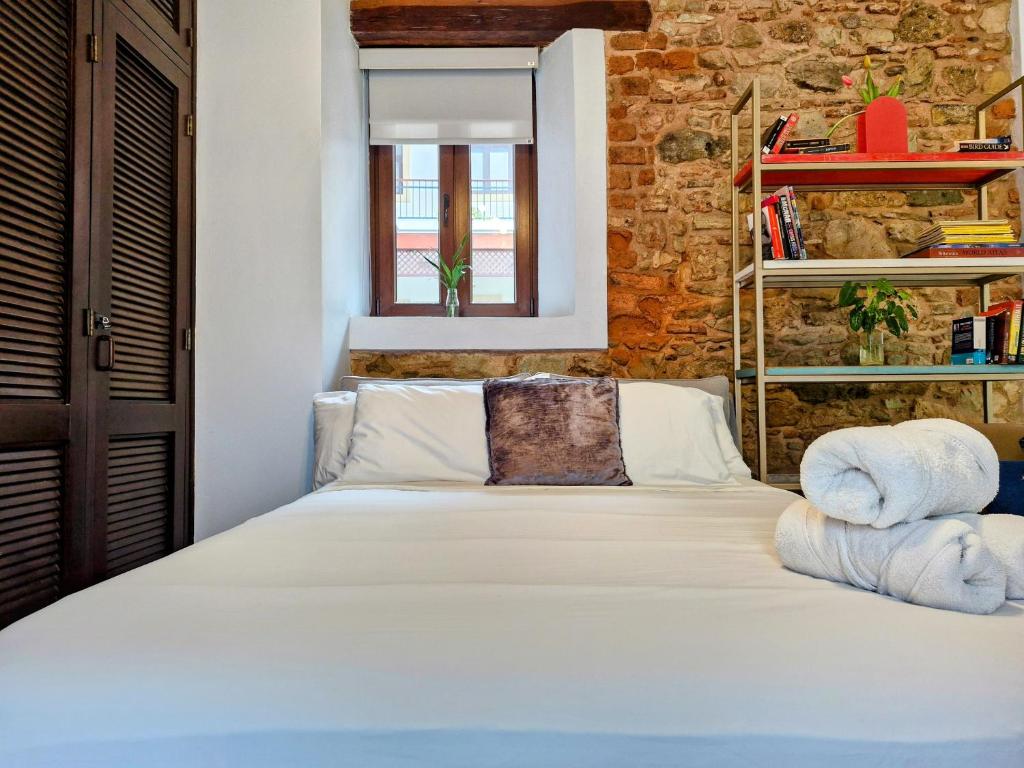 Small loft at Casa Neuman, Casco Antiguo - Appartement