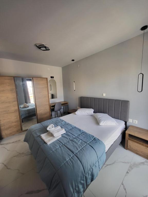 
King Suite with Balcony
