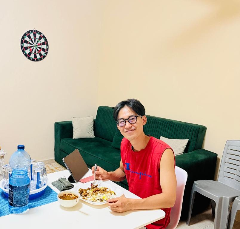 Jídlo v hostelu nebo okolí
