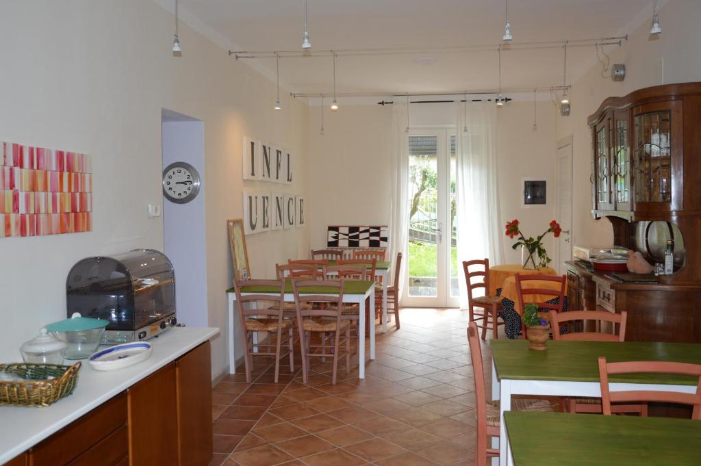 Posezení v ubytování B&B Cherry En Rose