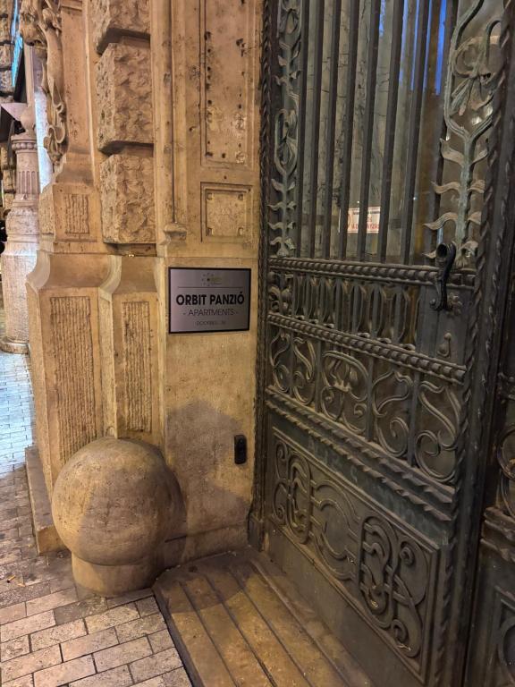 Orbit Panzió - Resim 5