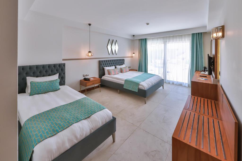 Molino Hotel - Habitación Familiar Con Vista Al Jardín