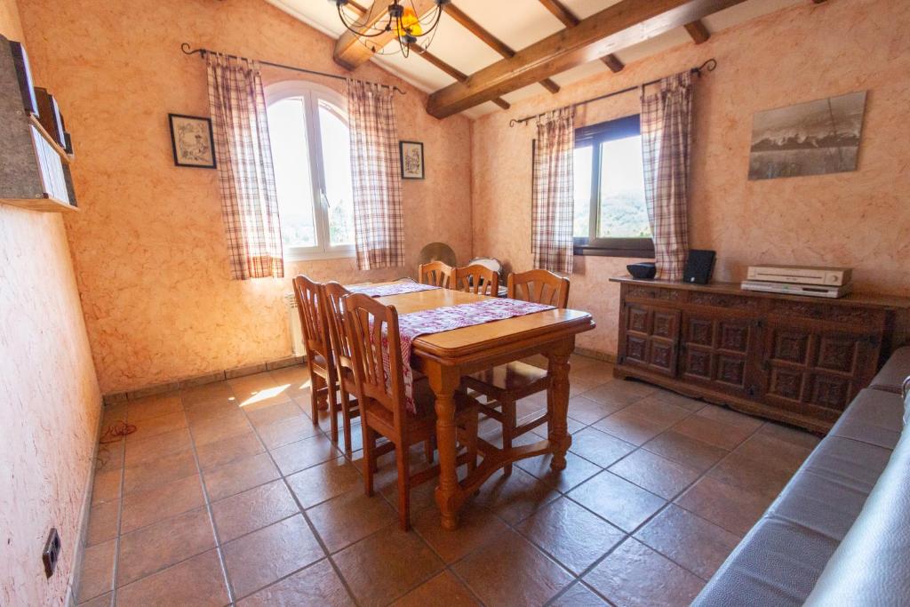 Kuchyň nebo kuchyňský kout v ubytování Catalunya Casas Peaceful Perfection , only 30km from Barcelona!