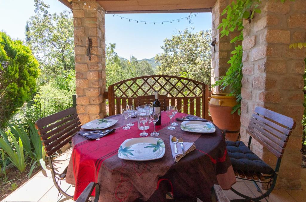 Balkón nebo terasa v ubytování Catalunya Casas Peaceful Perfection , only 30km from Barcelona!
