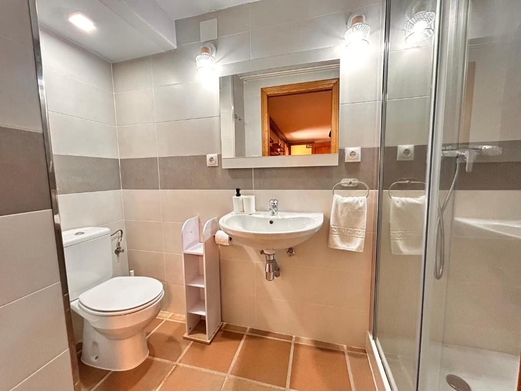 A bathroom at Casa el Rincon Cazorla