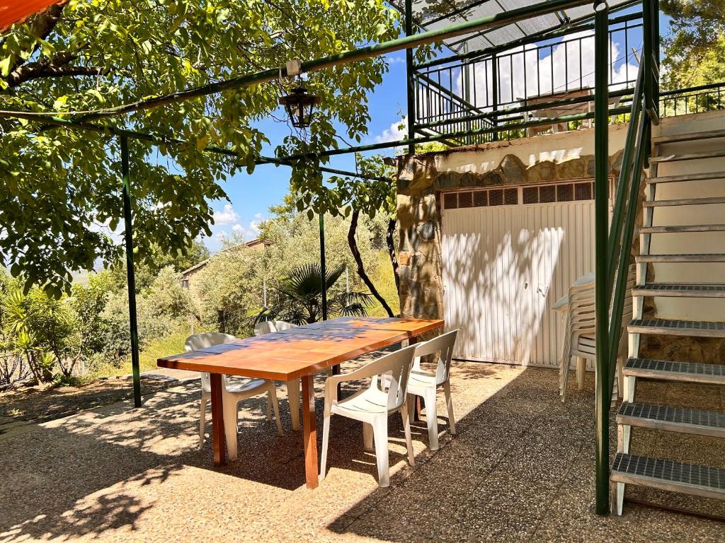 A balcony or terrace at Casa el Rincon Cazorla