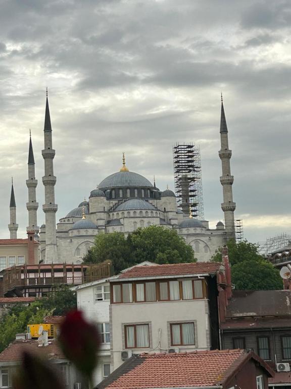 Nespecifikovaný výhled na destinaci Istanbul nebo výhled na město při pohledu z kempu