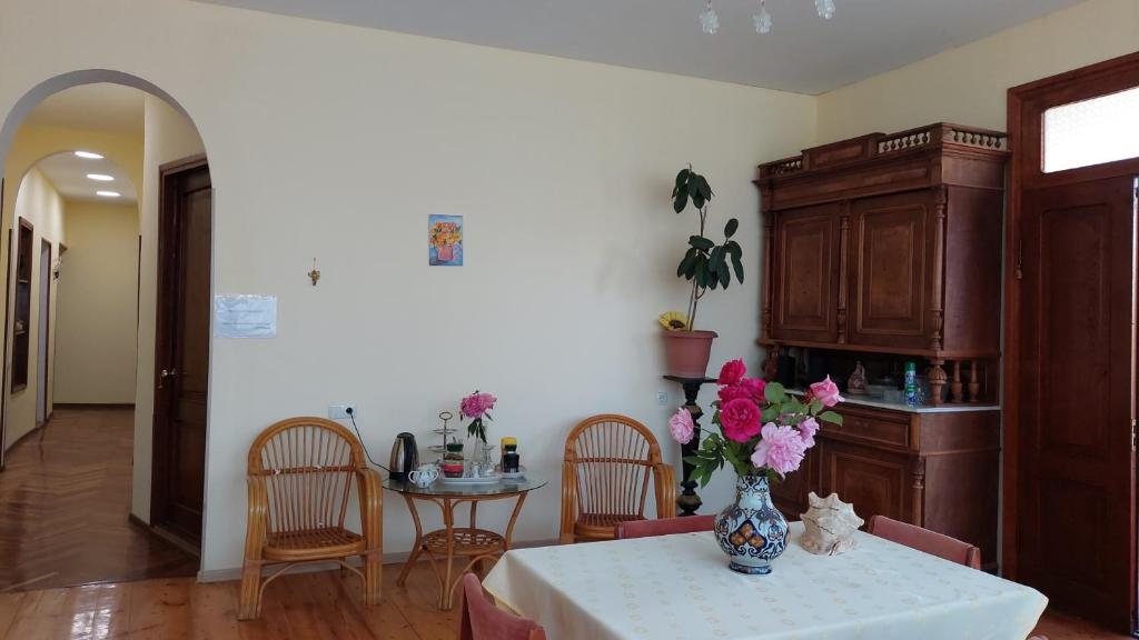 Fotografie z fotogalerie ubytování Guesthouse ''Door'' in Sighnaghi v destinaci Signagi