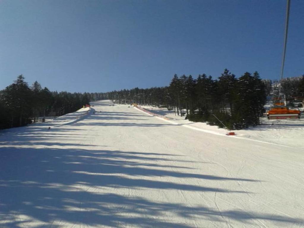 Obiekt Snug Apartment in Jachymov near Ski area zimą