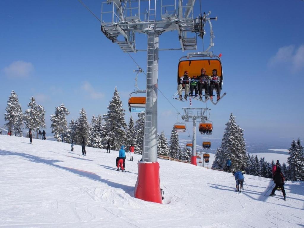 Obiekt Snug Apartment in Jachymov near Ski area zimą