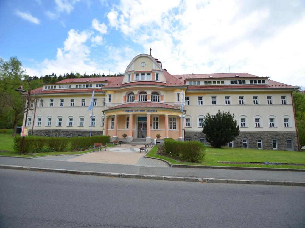 Budynek, w którym mieści się apartament