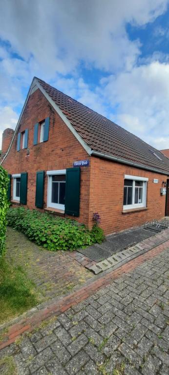 Το κτήριο όπου στεγάζεται  η παραθεριστική κατοικία