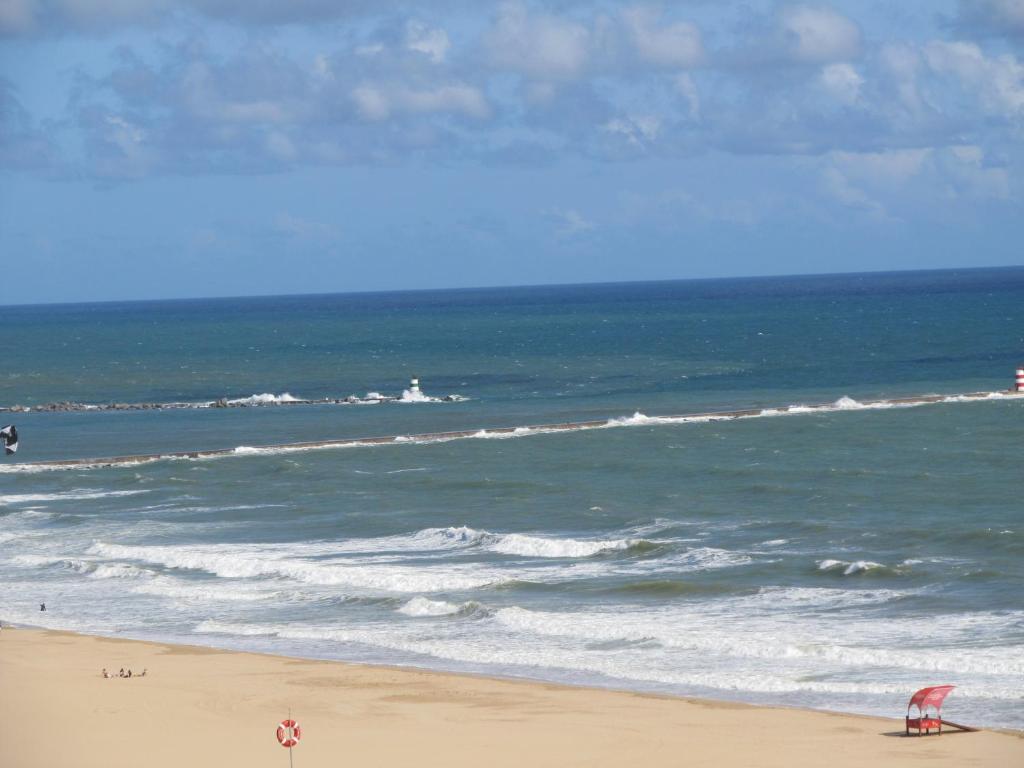 Hotel Avenida Praia - Resim 18