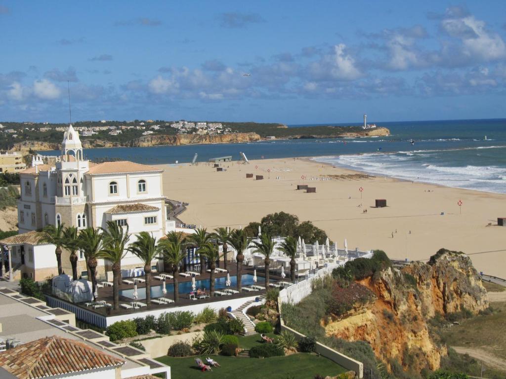 Hotel Avenida Praia - Resim 19