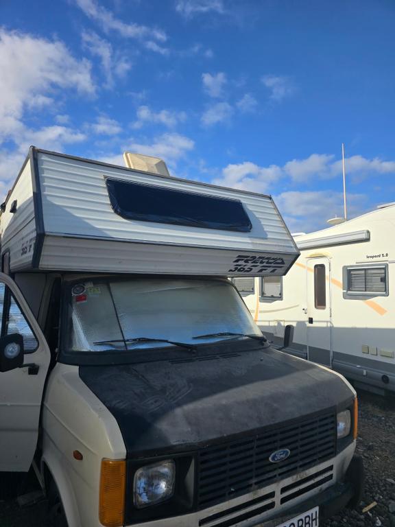 Fotografie z fotogalerie ubytování Autocaravana para pasar la noche v destinaci Puertito de Güímar