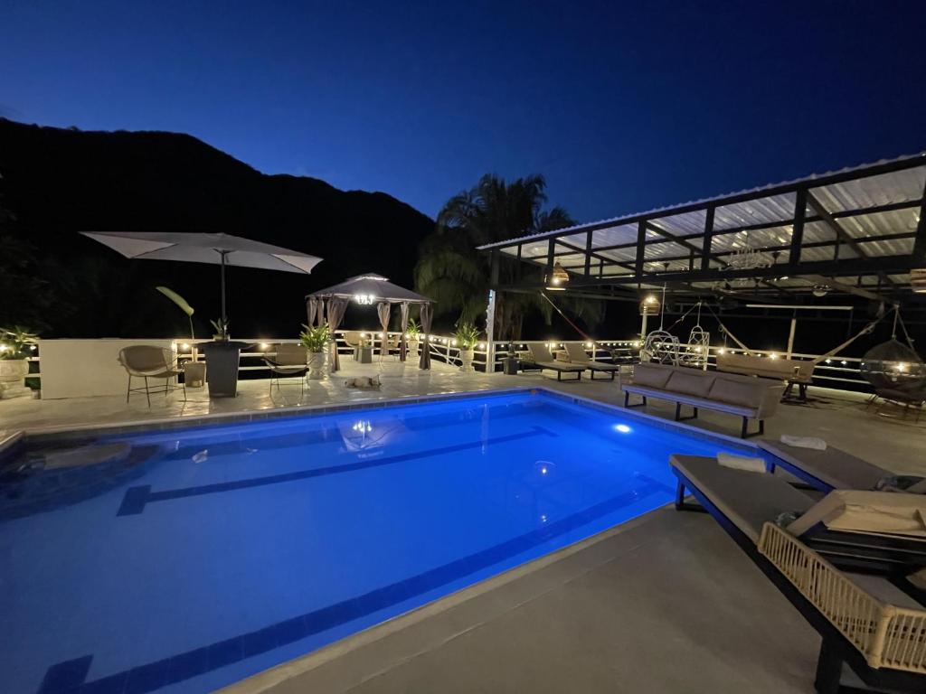 Πισίνα στο ή κοντά στο Isla privada Manyatta