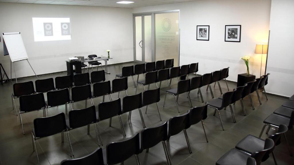 Stelle Hotel The Businest - Resim 27