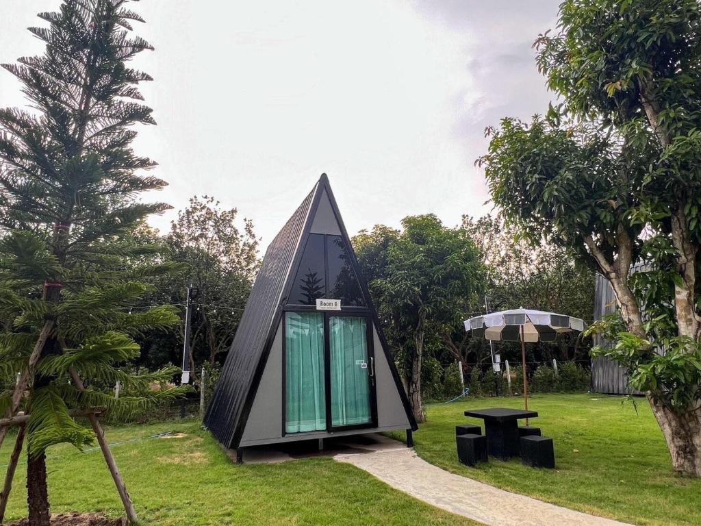 อิสระ แคมป์ปิ้ง แอนด์ คาเฟ่ Issara camping - Habitación Doble Con Baño Privado