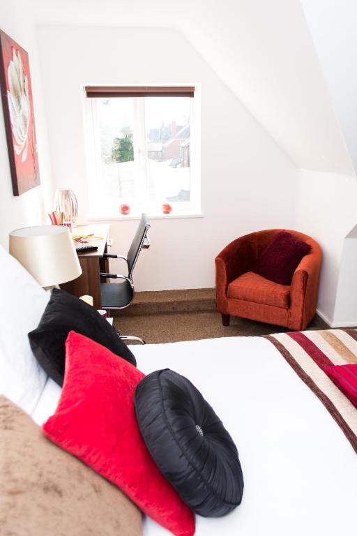 Trivelles Mayfair,stockport - Double Room - Attic