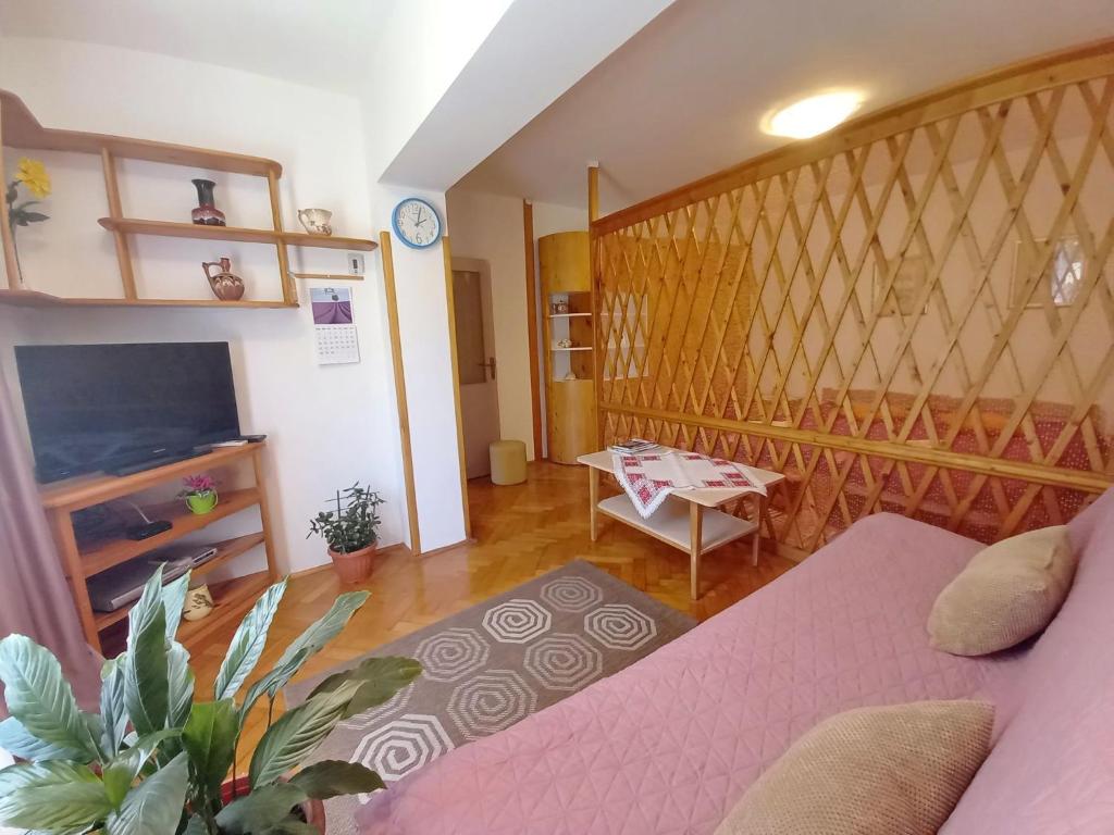 Fotografie z fotogalerie ubytování Boutique Apartment in Pješcana Uvala with Balcony v destinaci Vintijan
