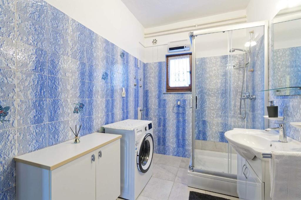 Kúpeľňa v ubytovaní Apartment Feruccio by Rent Istria