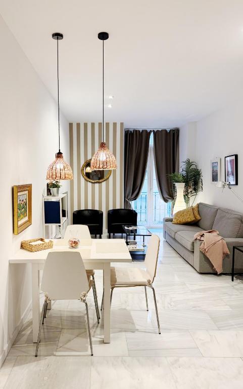 Khu vực ghế ngồi tại Viktory Apartments
