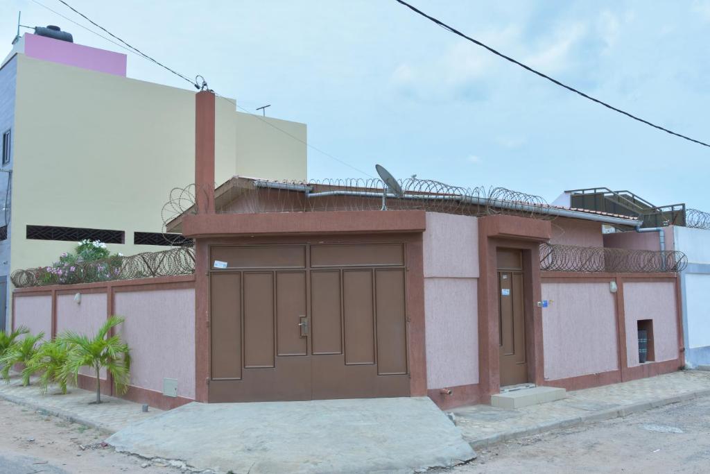 Hoone, kus villa asub