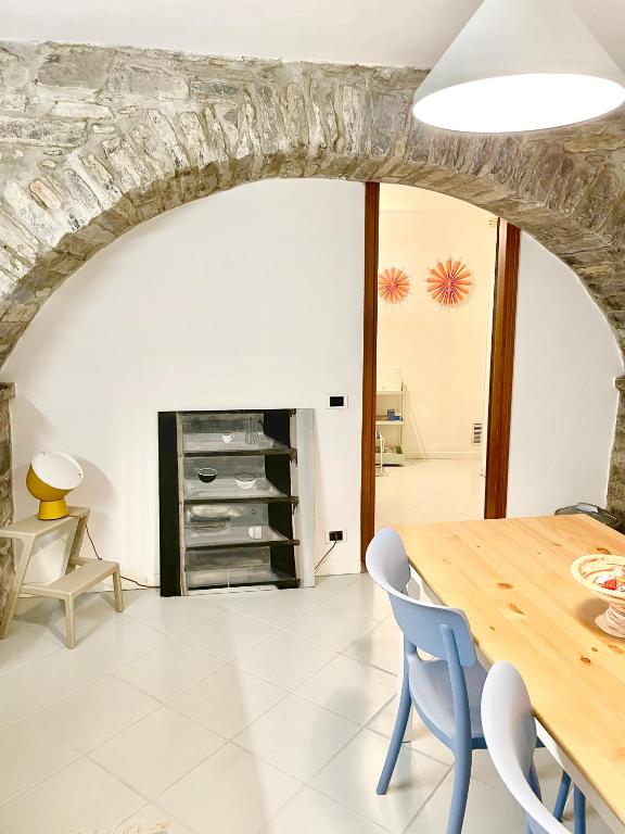 Posezení v ubytování Casa Curiè 17 in borgo storico
