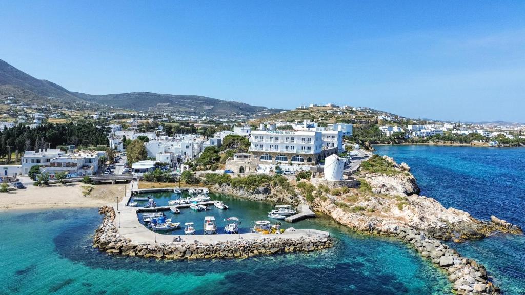 パリキアにあるPandrossos Hotelのギャラリーの写真