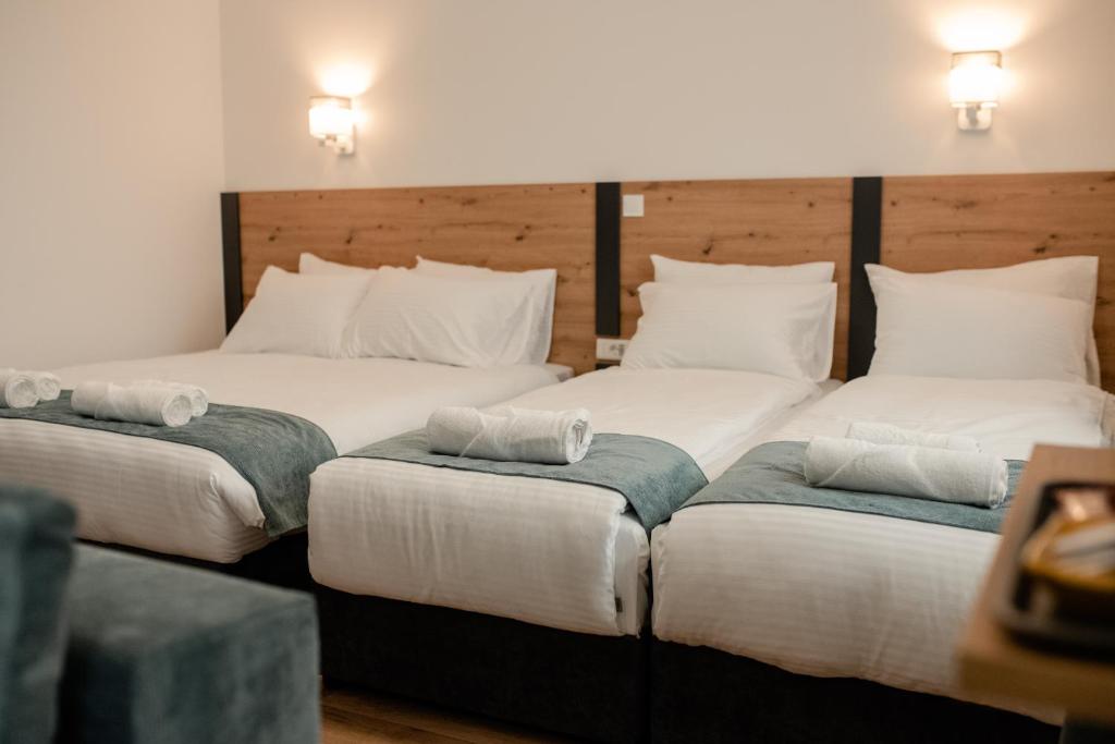 Postel nebo postele na pokoji v ubytování Villa Petra