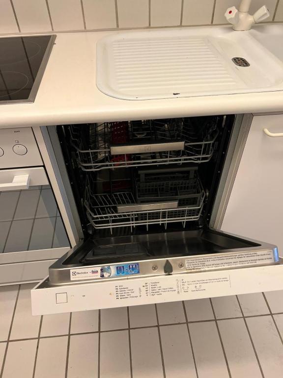 New Cozy 2 room Apartment in Zurich Old Town Center RENN - Self Checkin - Resim 11